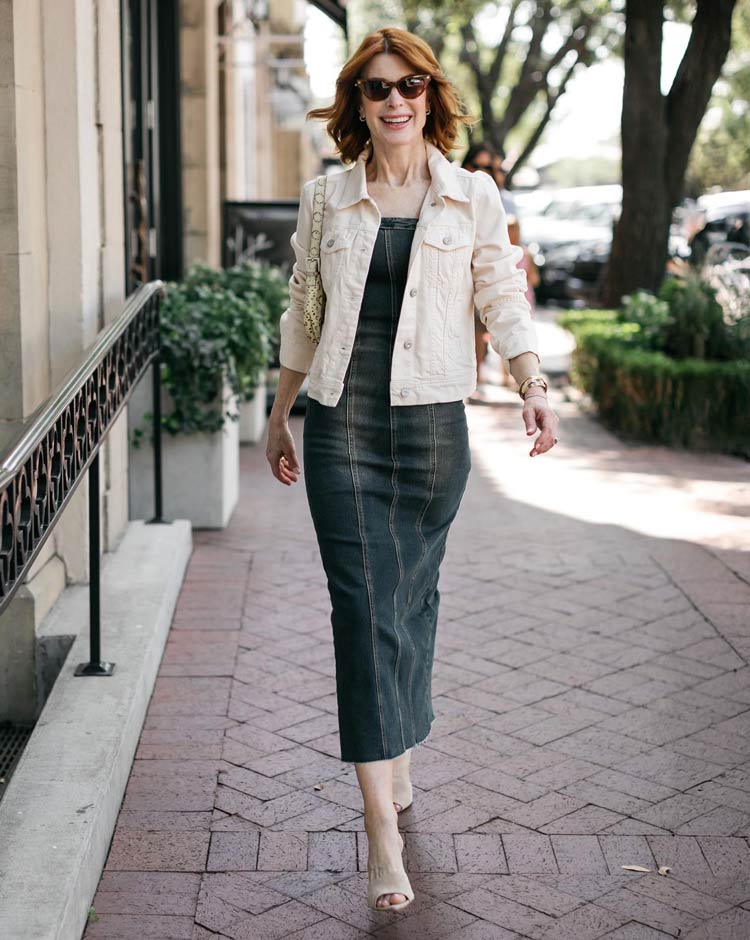 Cathy wears a denim midi dress | 40plusstyle.com