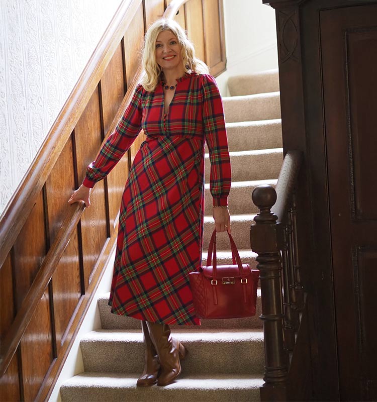 Christmas party looks - from formal to semi-casual | 40plusstyle.com