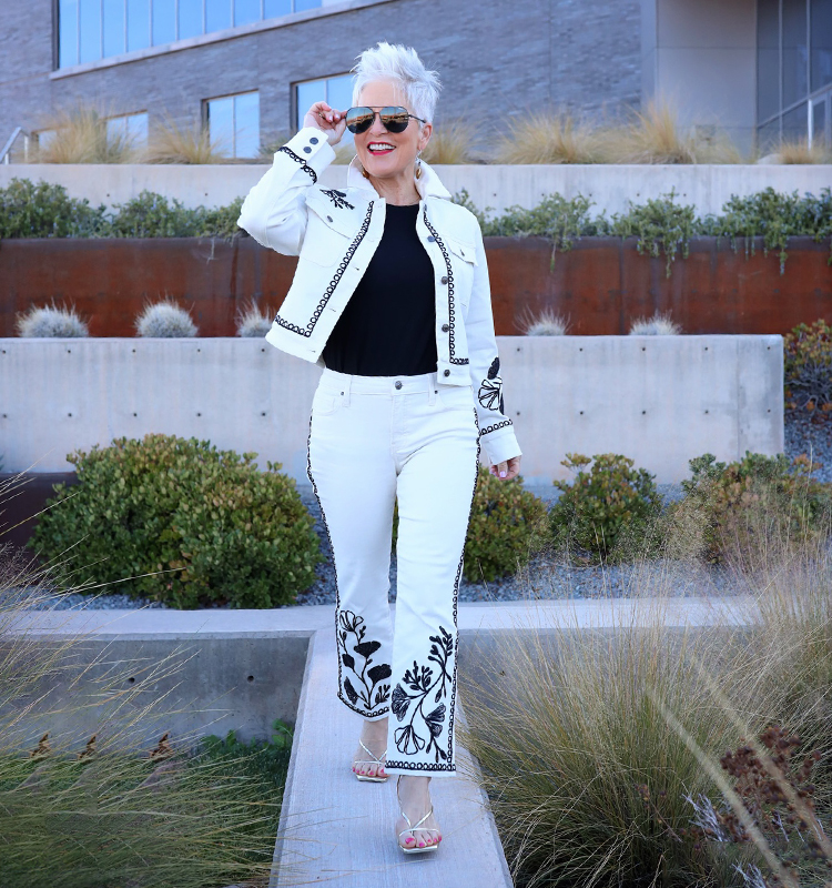 How to wear florals for spring | 40plusstyle.com