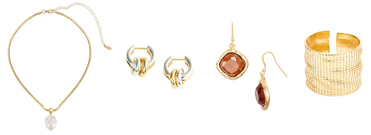 Gold jewelry for fall | 40plusstyle.com